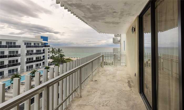 photo 1: 6061 Collins Ave Unit 7D, Miami Beach FL 33140