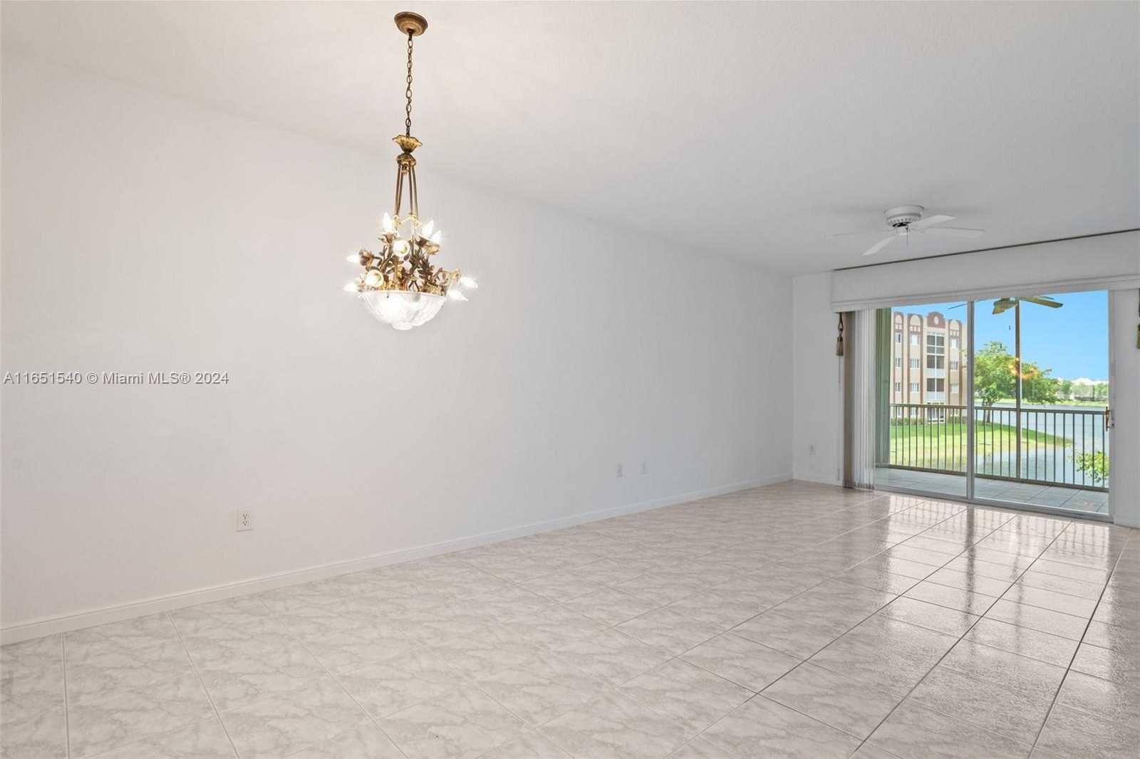 photo 3: 7727 Southampton Ter Unit 205, Tamarac FL 33321