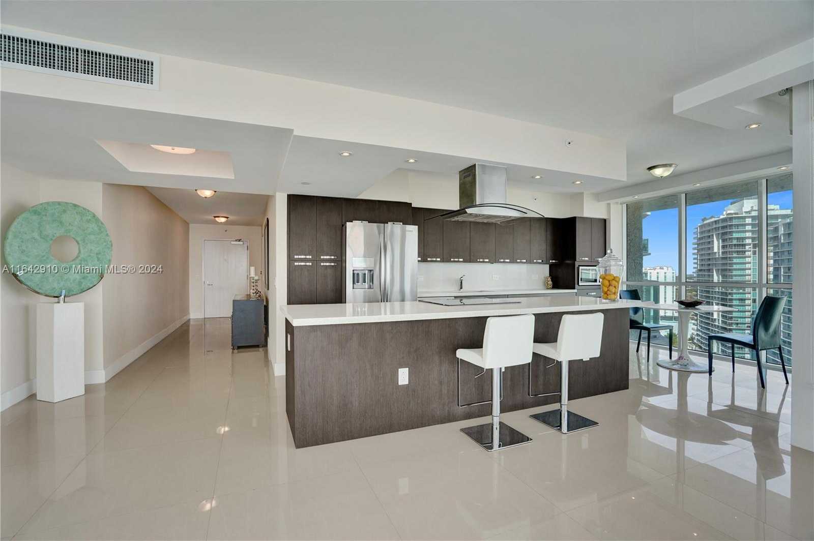 photo 3: 16400 Collins Ave Unit 2241, Sunny Isles Beach FL 33160