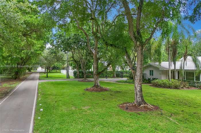 photo 30: 6875 SW 96th St, Pinecrest FL 33156