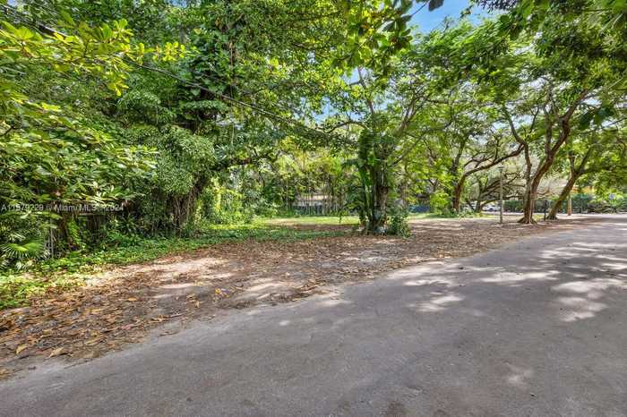 photo 9: 3635 Justison Rd, Coconut Grove FL 33133