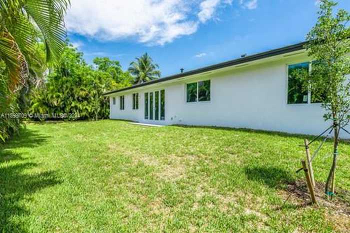 photo 2: 18100 SW 175 ST, Unincorporated Dade County FL 33187