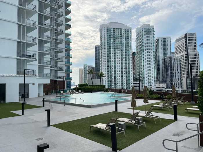 photo 2: 350 S Miami Ave Unit 3208, Miami FL 33130