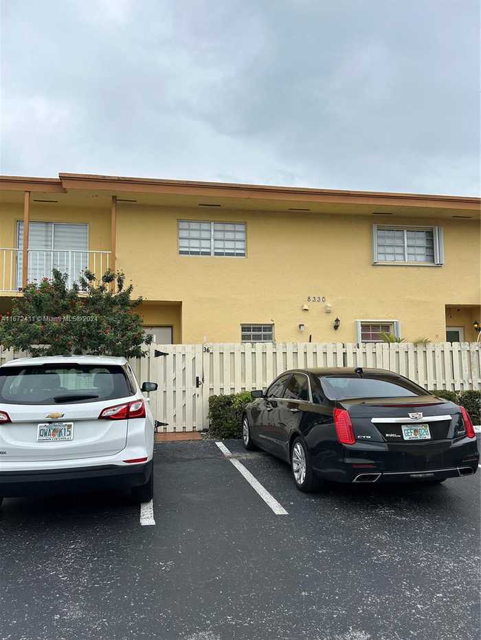 photo 1: Unit 36, Miami FL 33193