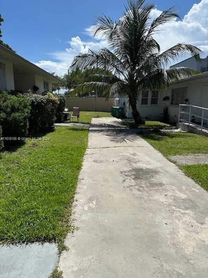 photo 5: 470 NW 26th Ave, Miami FL 33125