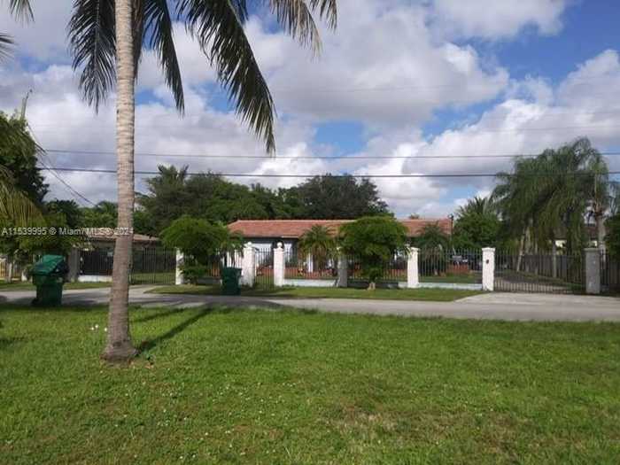 photo 1: 14670 NW 16th Dr, Miami FL 33167