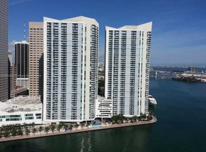 photo 1: 325 S Biscayne Blvd Unit 4322, Miami FL 33131