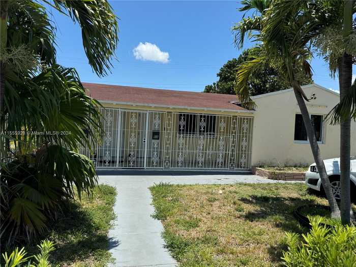 photo 1: 66 NE 6th Ave, Hialeah FL 33010