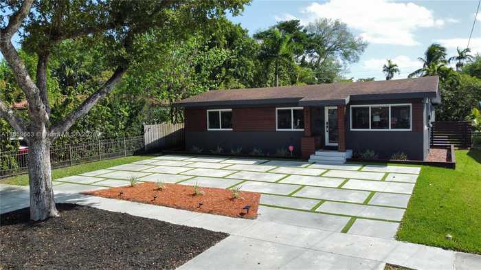 photo 49: 974 NE 145th St, North Miami FL 33161