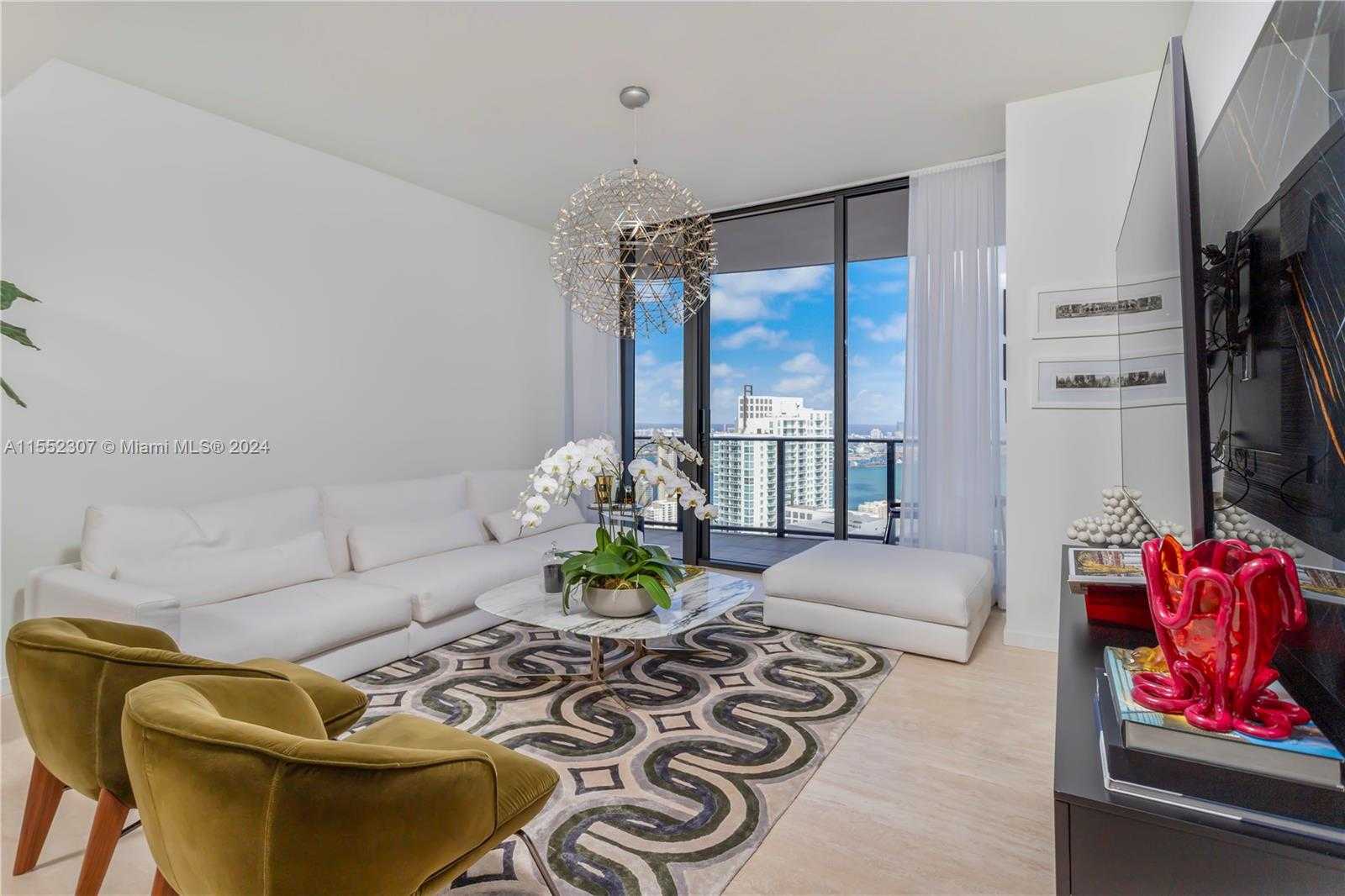 photo 3: 1000 Brickell Plz Unit PH5703, Miami FL 33131