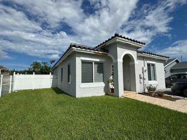 photo 3: 19219 SW 119th Pl, Miami FL 33177