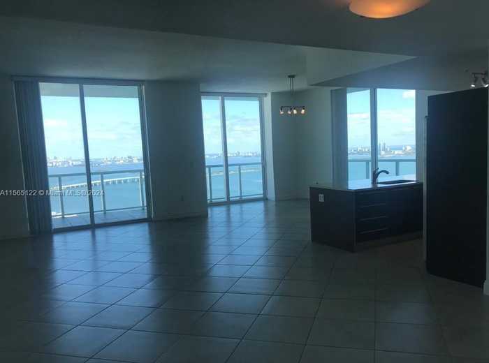 photo 12: 1900 N BAYSHORE DR Unit 4215, Miami FL 33132