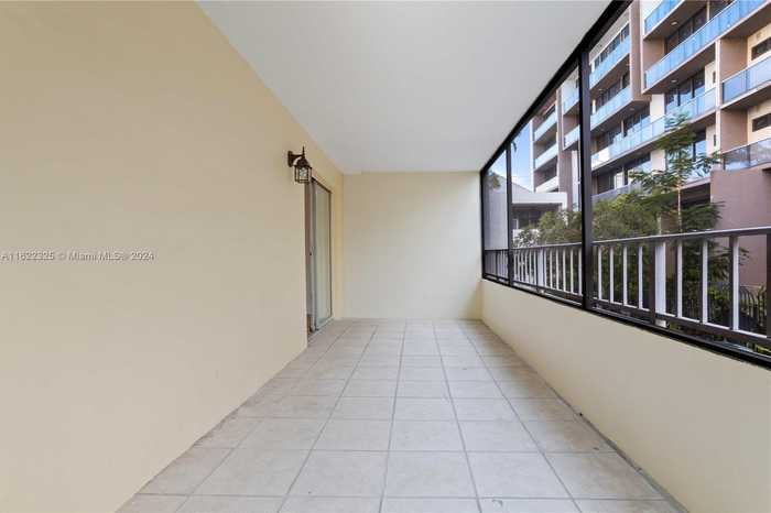 photo 20: 3304 N Virginia St Unit 2D, Miami FL 33133