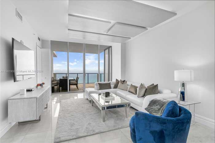 photo 2: 9703 Collins Ave Unit PH-04, Bal Harbour FL 33154