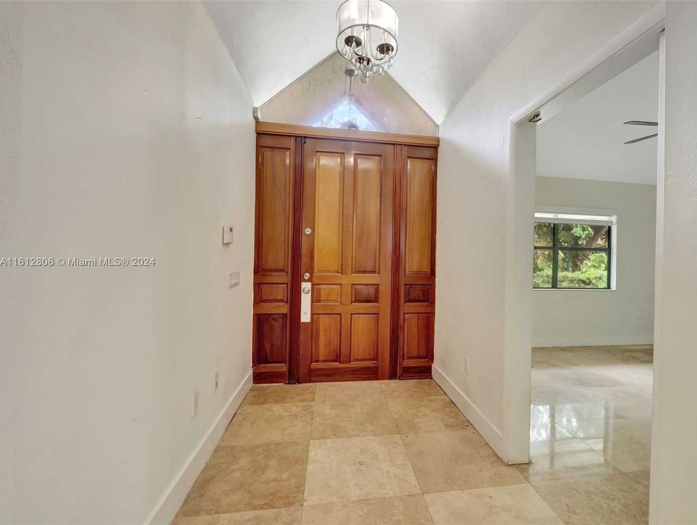 photo 3: 6910 SW 71st Ct, Miami FL 33143