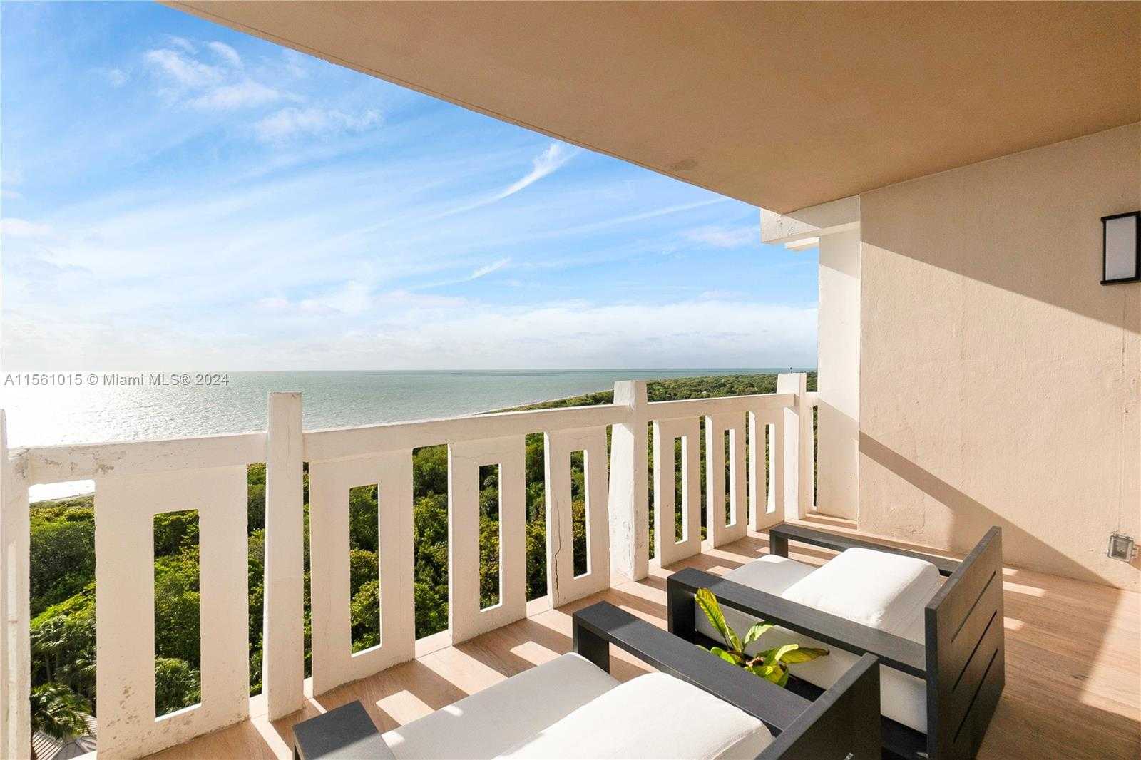 photo 1: 1121 Crandon Blvd Unit D1207, Key Biscayne FL 33149