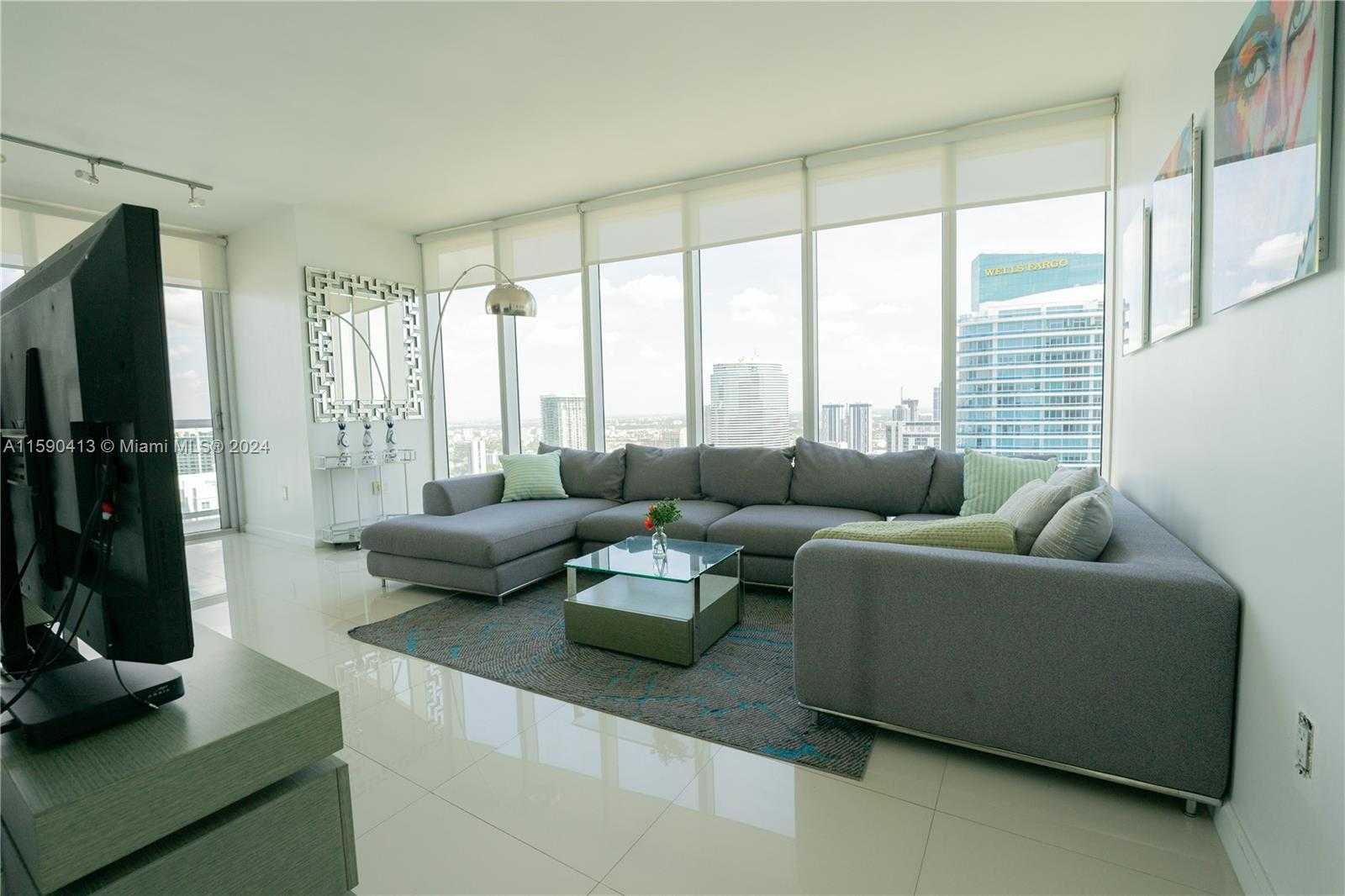 photo 3: 485 Brickell Avenue Unit 4804, Miami FL 33131