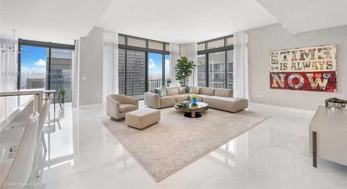 photo 2: 88 SW 7th St Unit 4101, Miami FL 33130