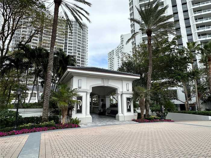 photo 24: 21055 Yacht Club Dr Unit 1604, Aventura FL 33180