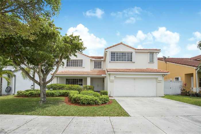 photo 2: 9931 SW 154th Ave, Miami FL 33196