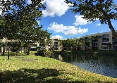 photo 1: 3001 NW 48th Ave Unit 333, Lauderdale Lakes FL 33313