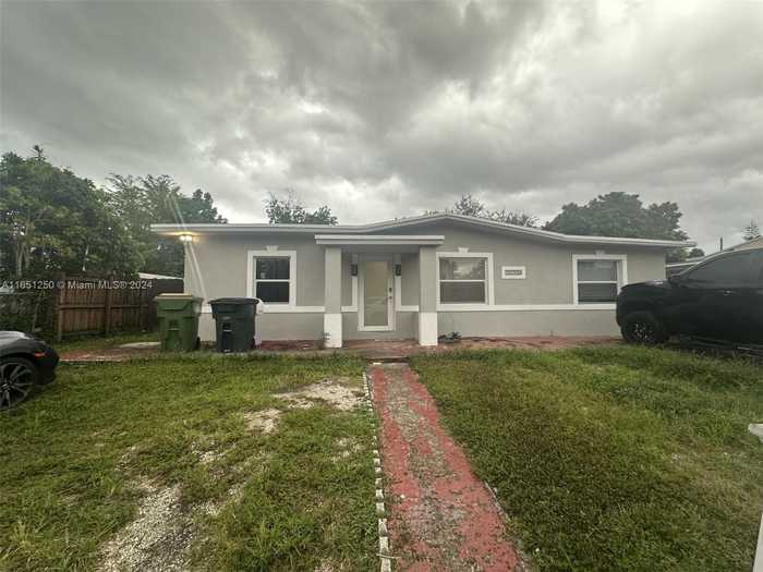 photo 1: undefined, North Miami FL 33168