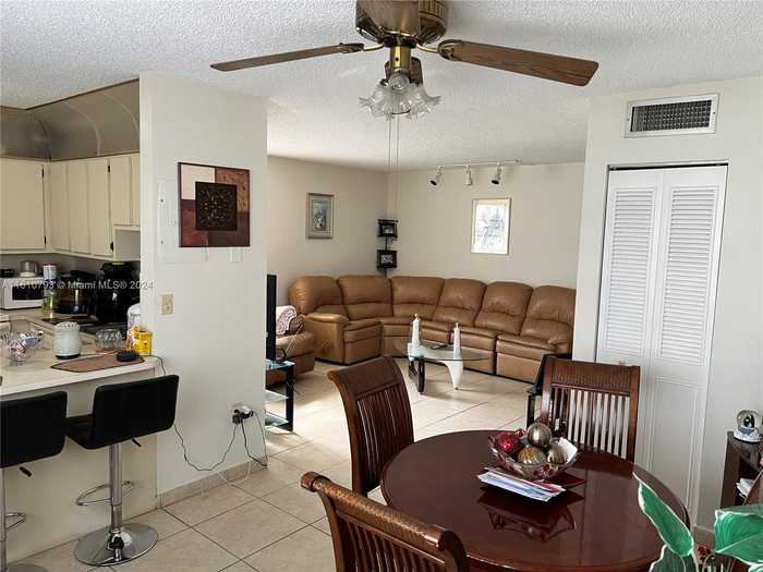 photo 1: 325 NW 72Av Unit 206, Unincorporated Dade County FL 33126