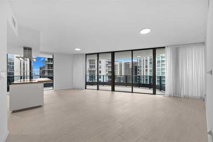 photo 1: 1000 Brickell Plz Unit 2801, Miami FL 33131