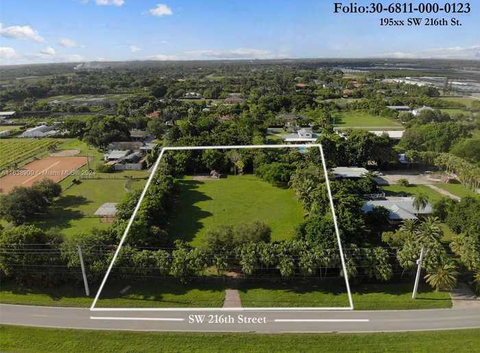 photo 1: 195XX SW 216 ST, Miami FL 33170