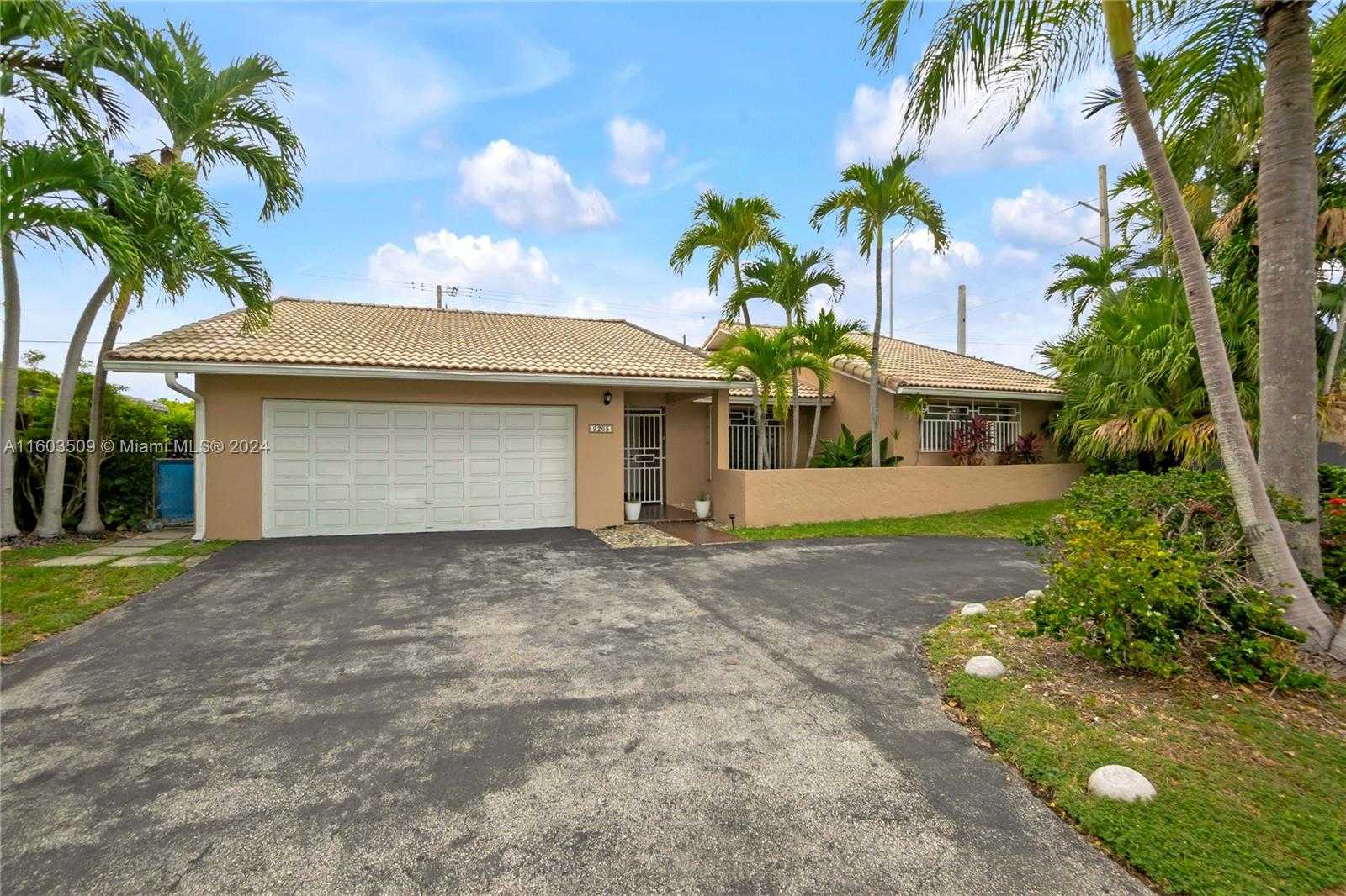 photo 1: 9205 SW 8th Ter, Miami FL 33174