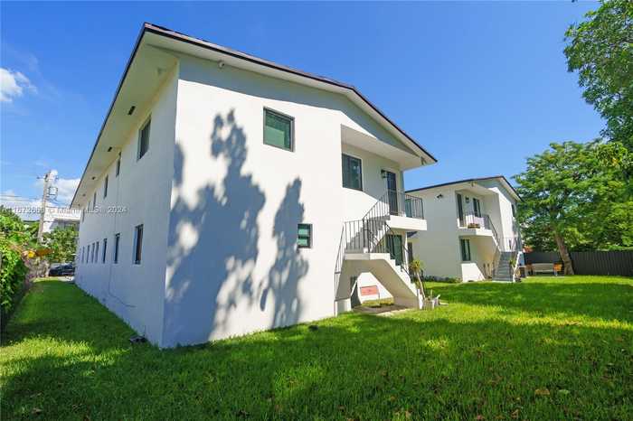 photo 42: 1044 NW 29th St, Miami FL 33127