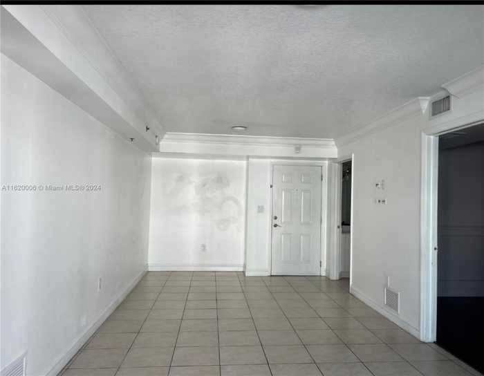 photo 1: 2475 NW 16th St Rd Unit 502, Miami FL 33125