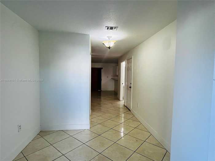 photo 2: 14142 SW 260th St Unit 102, Homestead FL 33032