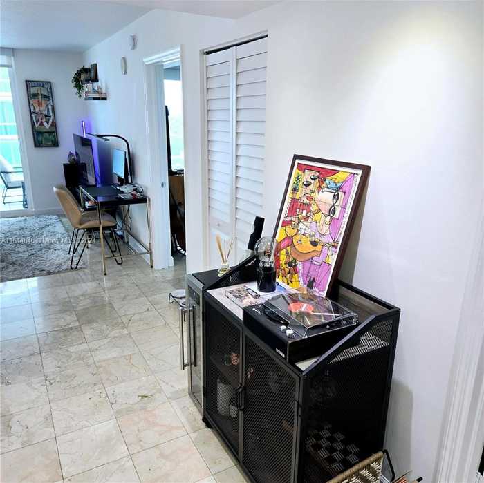 photo 1: 2101 Brickell Ave Unit 2009, Miami FL 33129