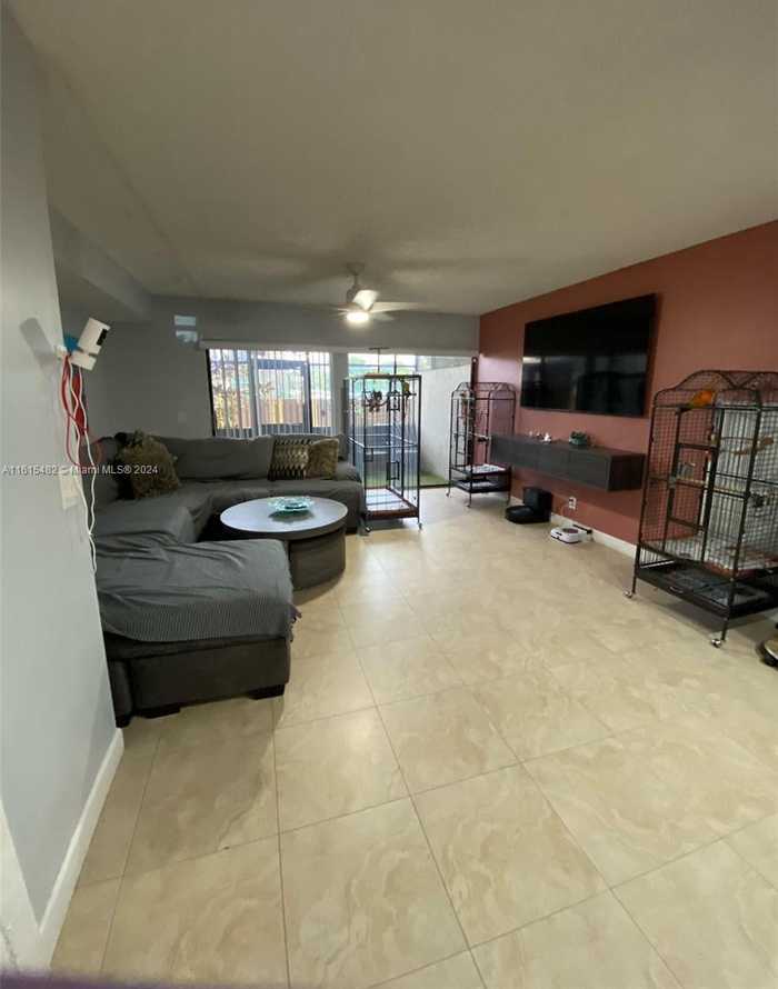 photo 2: 7124 SW 42 PL, Davie FL 33314