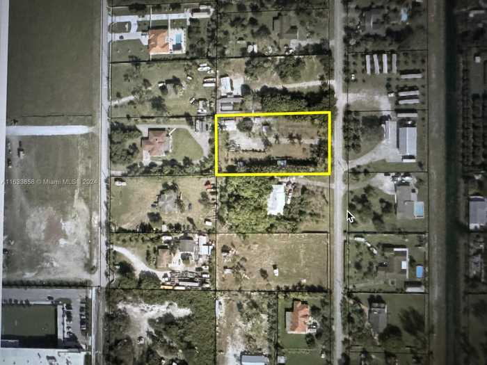 photo 1: 24550 SW 123rd Ave, Homestead FL 33032