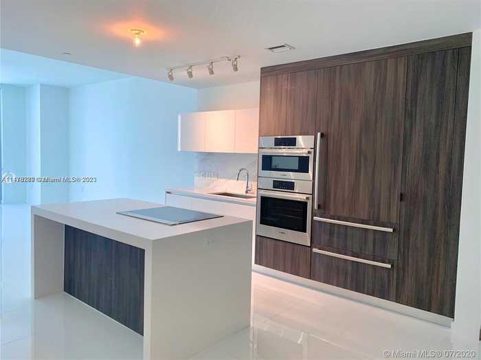 photo 1: 851 NE 1st Ave Unit 3105, Miami FL 33132