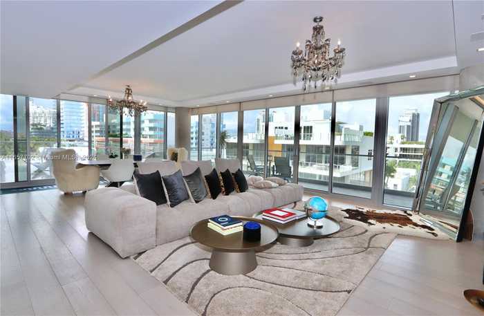 photo 1: 321 Ocean Dr Unit 502, Miami Beach FL 33139