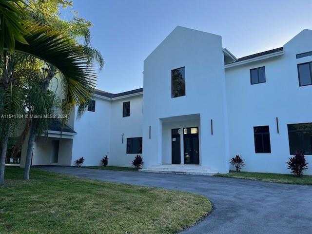 photo 1: 5455 SW 60 CT, Miami FL 33155