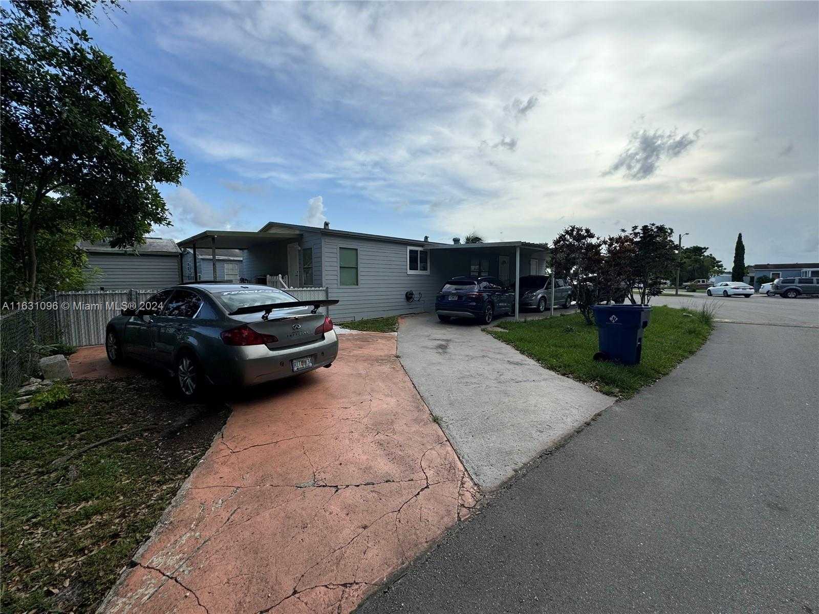 photo 3: 19800 SW 180th Ave, Miami FL 33187