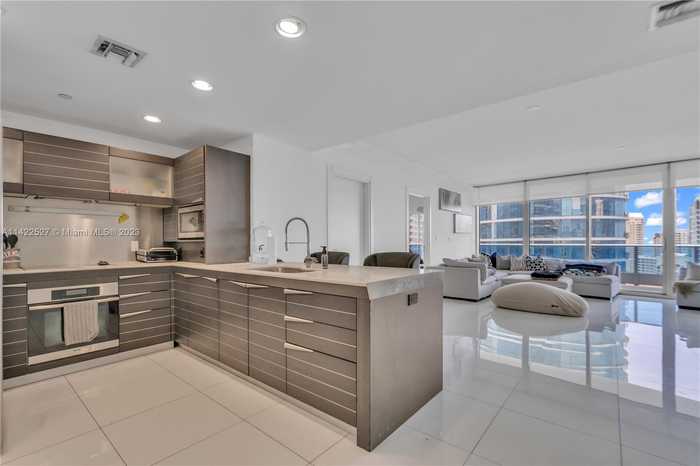 photo 2: 200 Biscayne Boulevard Way Unit 3603, Miami FL 33131