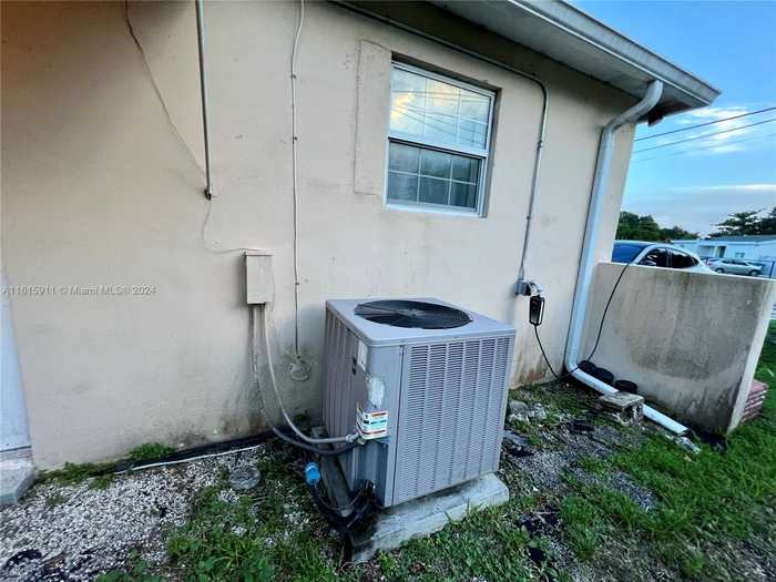 photo 24: 1295 NW 147th St Dr, Miami FL 33167