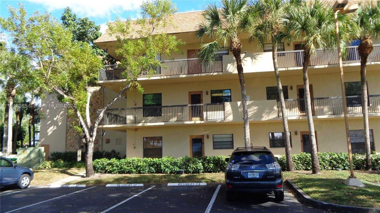 photo 1: 6085 N Sabal Palm Blvd Unit 204, Tamarac FL 33319