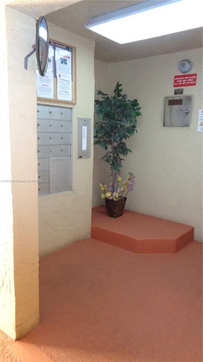 photo 2: 6085 N Sabal Palm Blvd Unit 204, Tamarac FL 33319