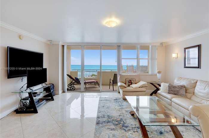 photo 1: 3180 S Ocean Dr Unit 415, Hallandale Beach FL 33009