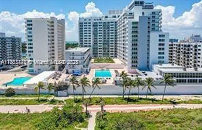 photo 1: 5401 Collins Ave Unit 934, Miami Beach FL 33140