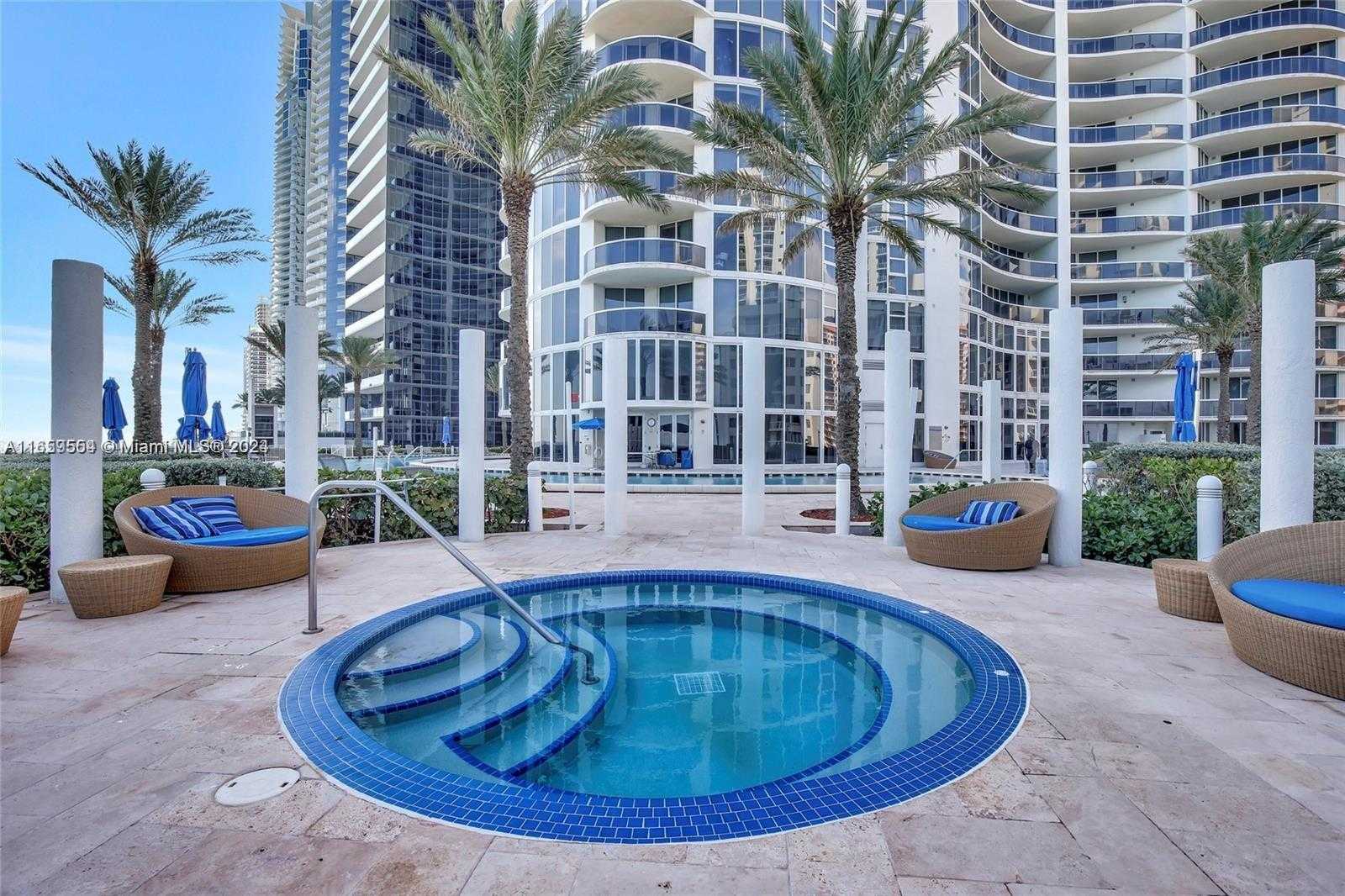 photo 3: 17201 Collins Ave Unit 1506, Sunny Isles Beach FL 33160