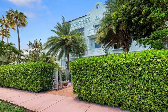 photo 2: 1218 Drexel Ave Unit 208, Miami Beach FL 33139