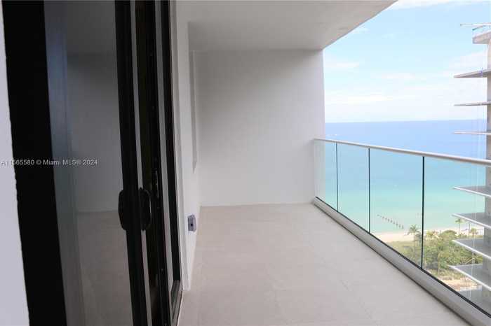 photo 2: 9801 Collins Ave Unit 19H, Bal Harbour FL 33154