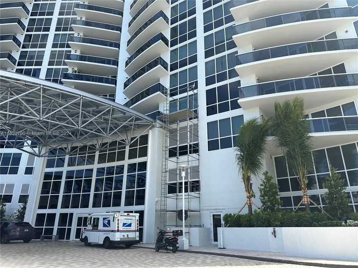 photo 1: 400 Alton Rd Unit 1509, Miami Beach FL 33139